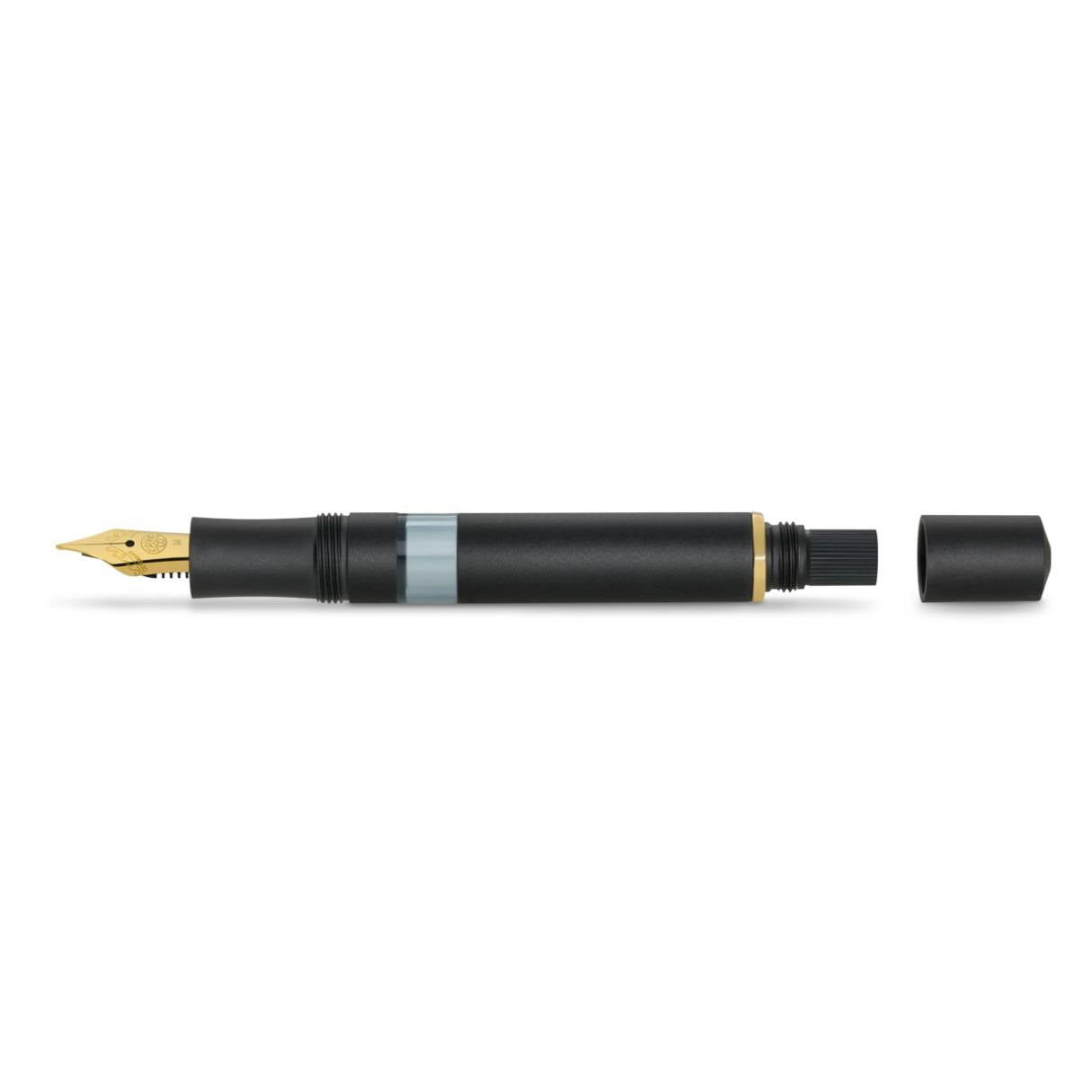 Göffneter Kolbenfüllhalter von Kaweco in schwarz mit goldenen Details, Ende ist aufgeschraubt, der Kolbenmechanismus ist zu sehen.