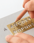 Traveler's Notebook Company - Messing Lesezeichen Alphabet