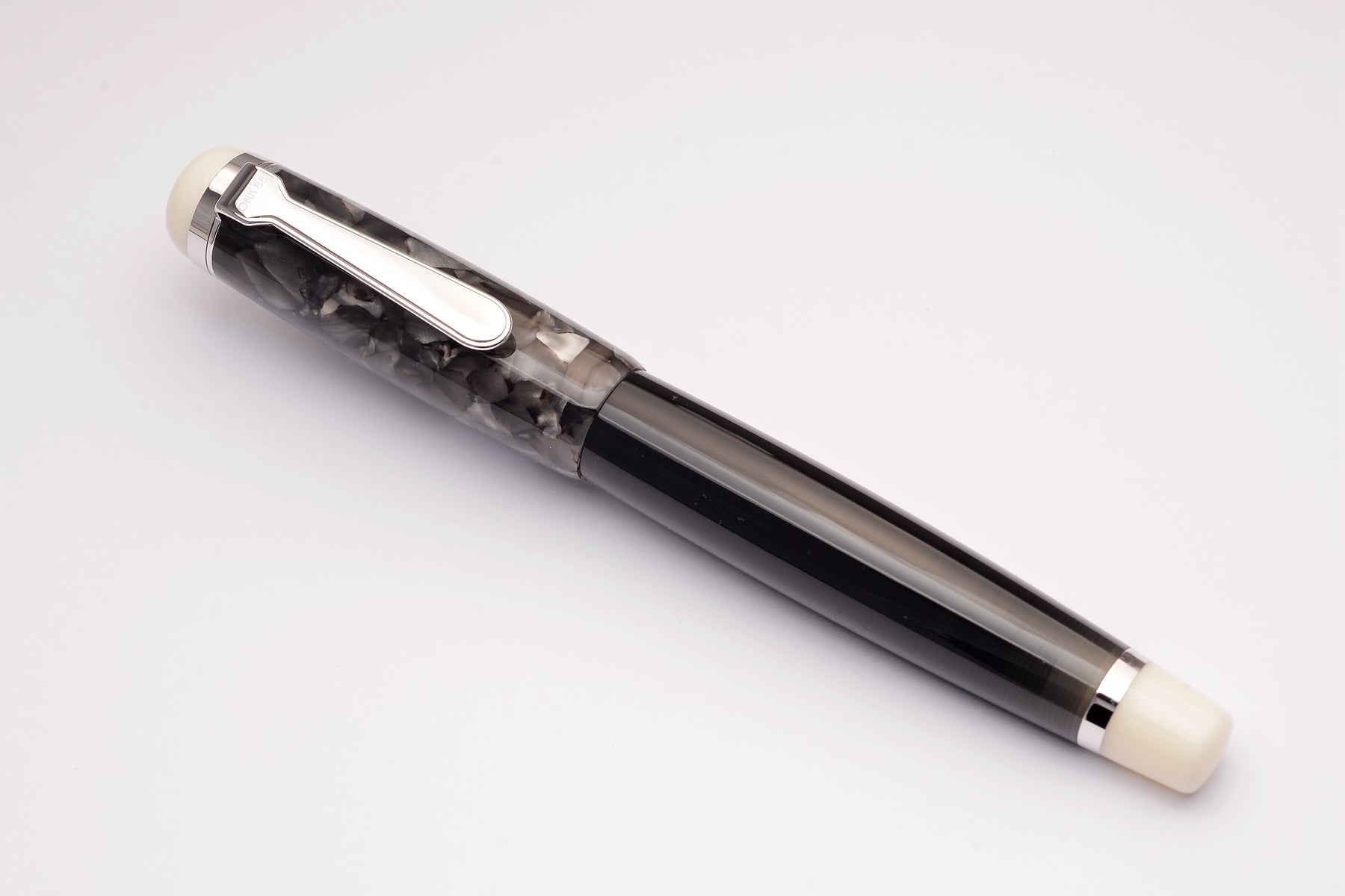Opus 88 Omar Füllhalter