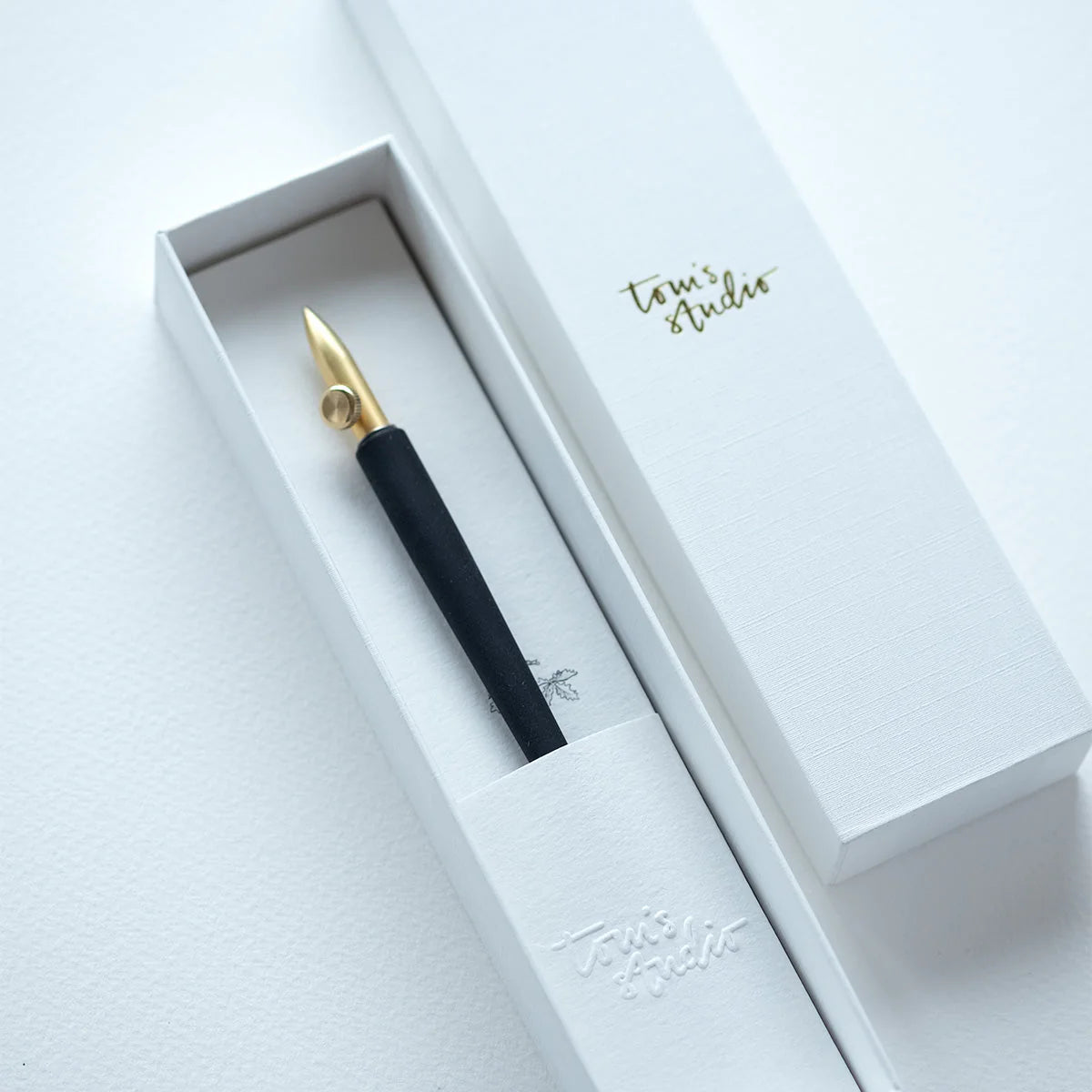 Tom&#39;s Studio - One-Dip-Nib mit Federhalter