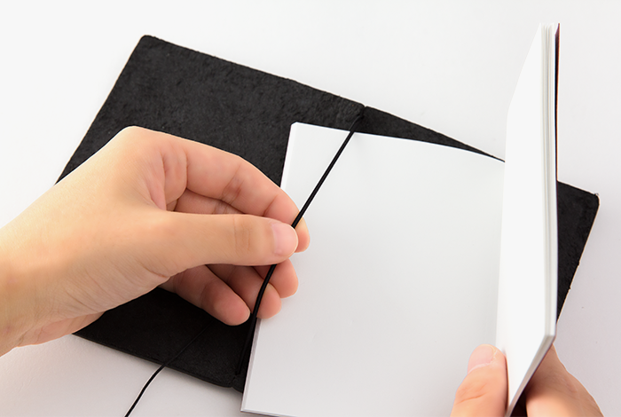 Traveler&#39;s Notebook Company - Notebook passport size