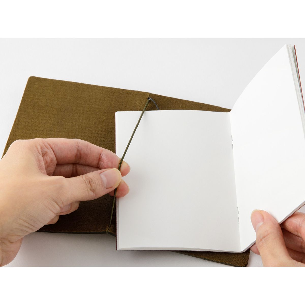 Traveler&#39;s Notebook Company - Notebook passport size