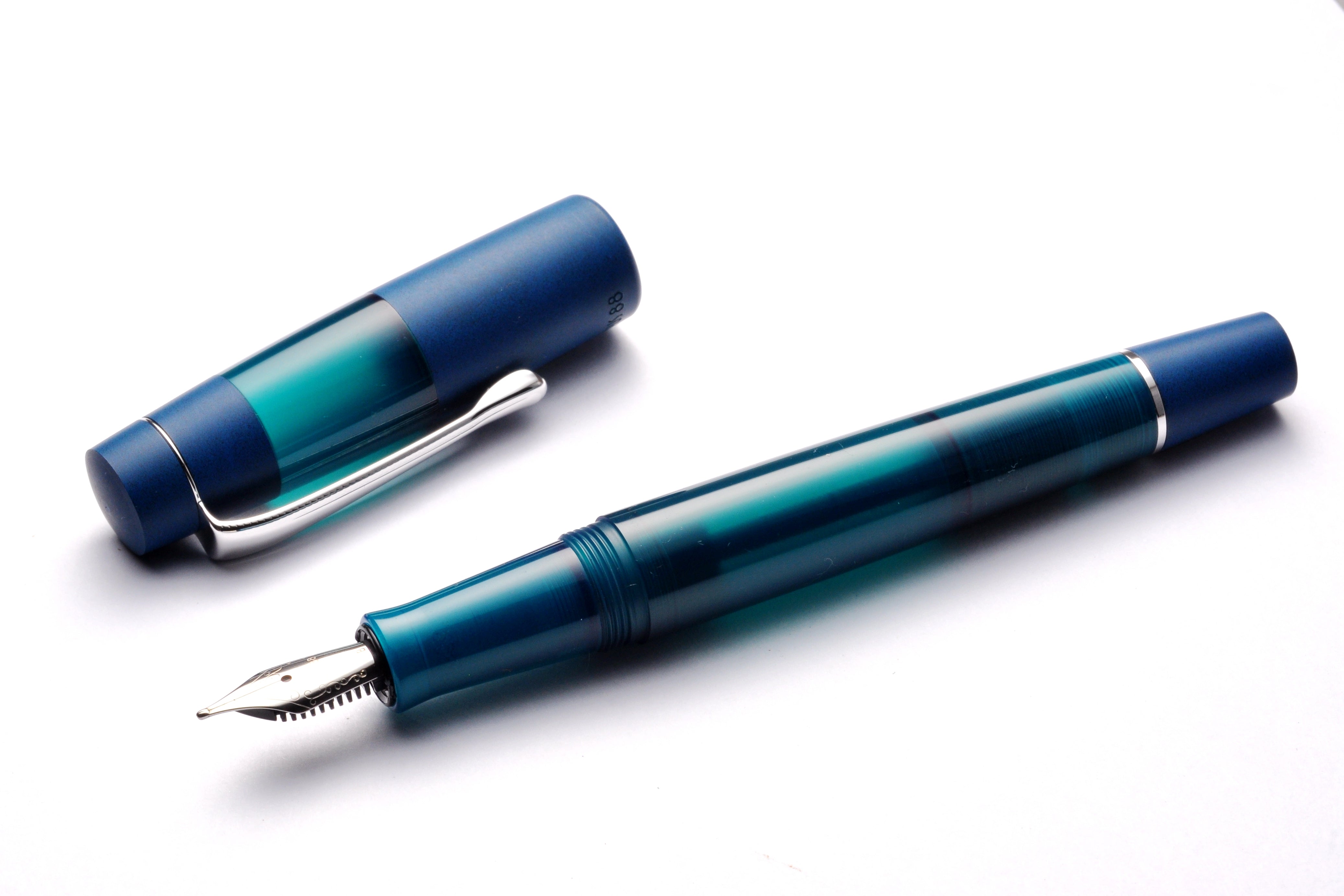 Opus 88 Koloro fountain pen blue