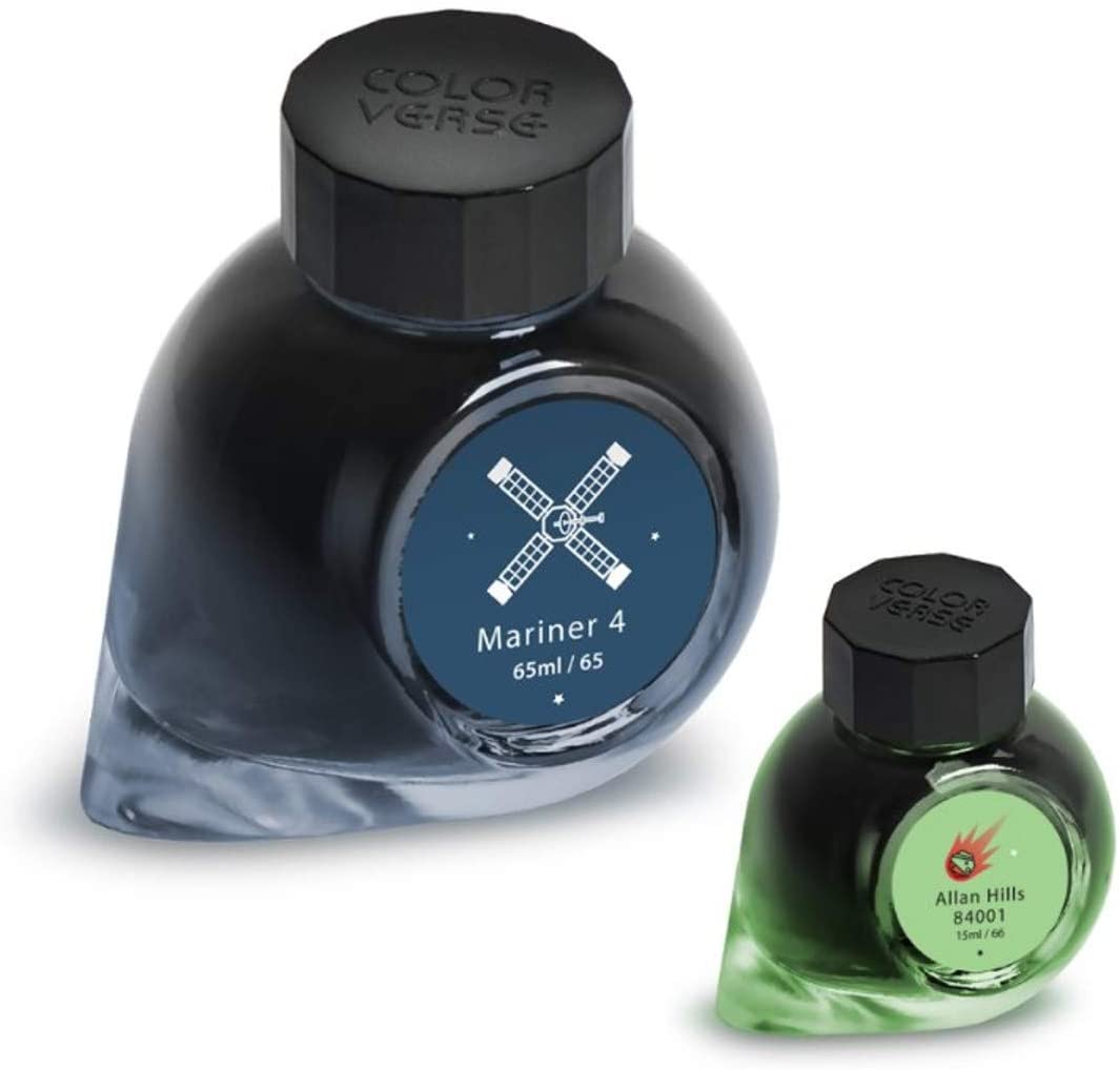 65ml Tintenglas der Farbe Mariner und 15ml Tintenglas der Farbe Allan Hills.